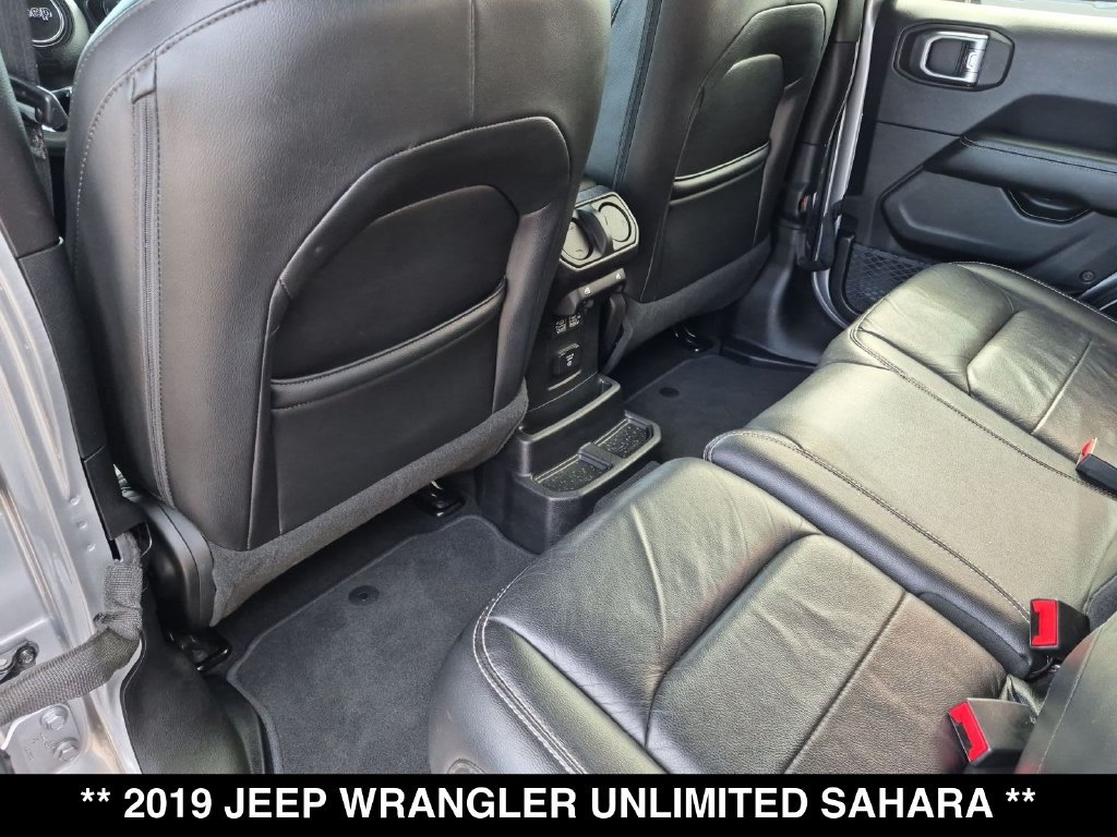Used 2019 Jeep Wrangler Unlimited Sahara AWD/4WD image 30