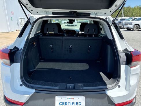 Used 2024 Chevrolet TrailBlazer LS w/ LS Convenience Package FWD image 23