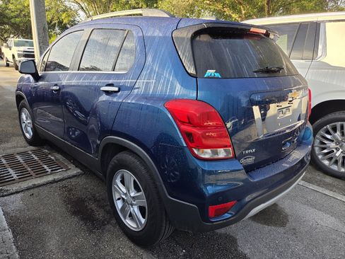 Used 2019 Chevrolet Trax LT w/ Driver Confidence Package FWD image 3