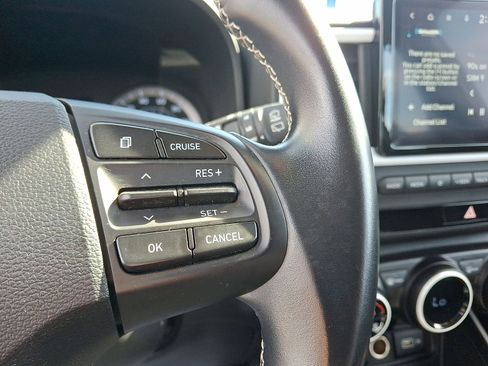 Certified 2022 Hyundai Venue Limited image 24