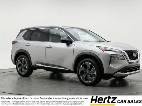 Used 2025 Nissan Rogue SV image 1