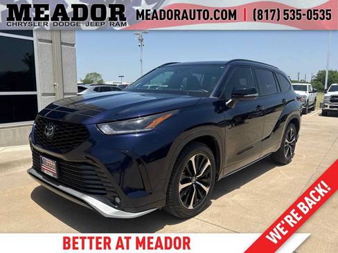 Used 2021 Toyota Highlander XSE FWD image 1