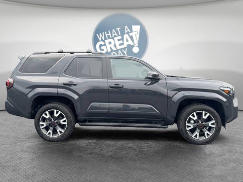 Used 2025 Toyota 4Runner TRD Sport Premium w/ Tow Technology Package AWD/4WD image 2