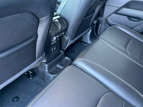 Used 2023 Jeep Wrangler Unlimited Sahara AWD/4WD image 12