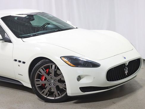 Used 2009 Maserati GranTurismo S RWD image 2