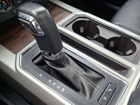 Certified 2019 Ford F150 Lariat w/ Equipment Group 502A Luxury image 18