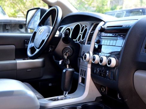 Used 2008 Toyota Sequoia SR5 AWD/4WD image 16