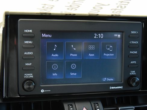 Used 2020 Toyota RAV4 XLE Premium FWD image 21