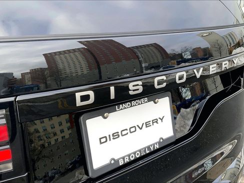 New 2026 Land Rover Discovery Limited Edition image 15