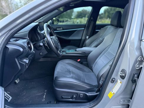 Used 2022 Lexus IS 500 w/ Accessory Package image 15
