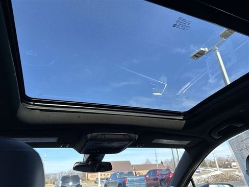 Used 2022 Cadillac XT5 Premium Luxury image 22