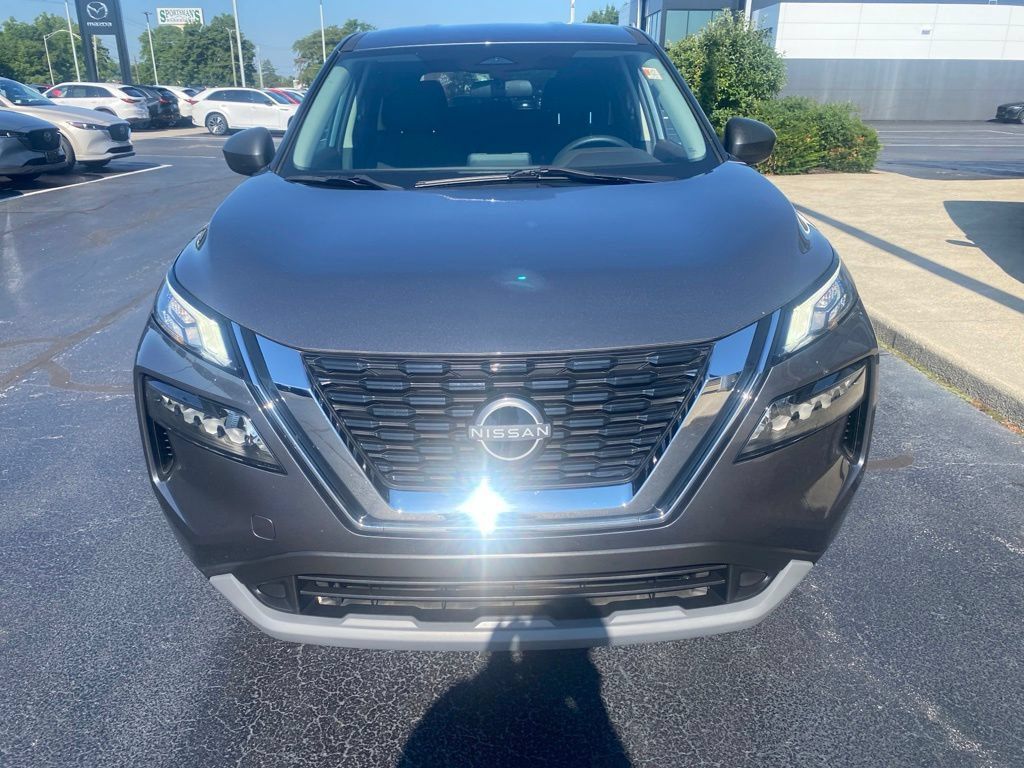 Used 2023 Nissan Rogue S AWD/4WD image 4