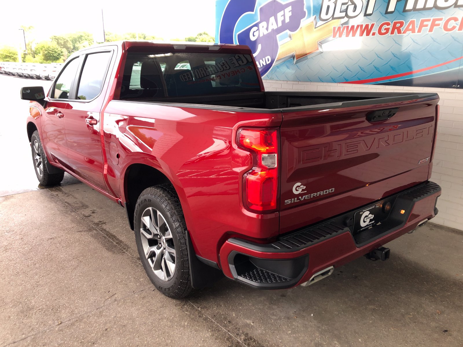 Used 2024 Chevrolet Silverado 1500 RST w/ Z71 Off-Road Package AWD/4WD image 6