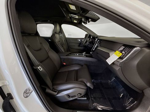 New 2026 Volvo XC60 T8 Ultra w/ Climate Package PRO AWD/4WD image 29