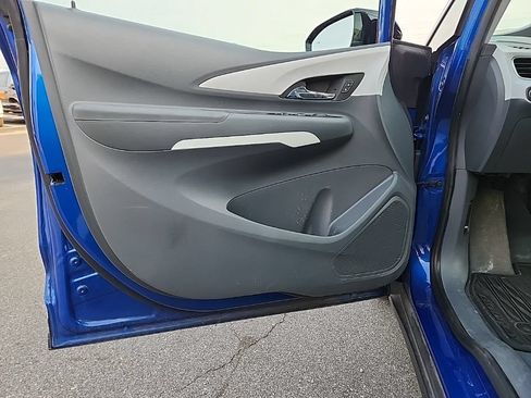Used 2020 Chevrolet Bolt LT FWD image 24