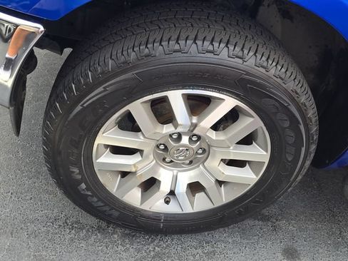 Used 2012 Nissan Frontier SL RWD image 4