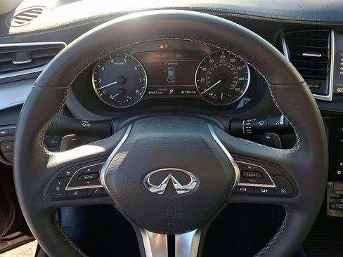 Used 2019 INFINITI QX50 Luxe w/ Navigation Package image 19