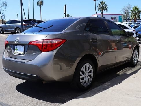 Used 2018 Toyota Corolla LE w/ Carpet Mat Package (TMS) FWD image 13