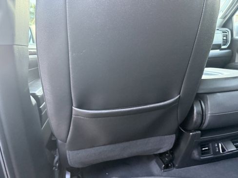 Used 2024 GMC Sierra 1500 SLT image 30