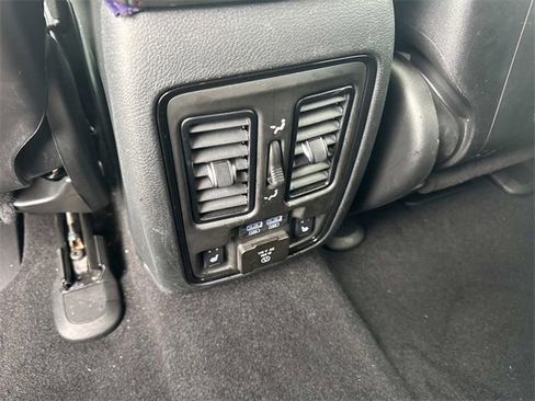 Used 2024 Dodge Durango GT image 19