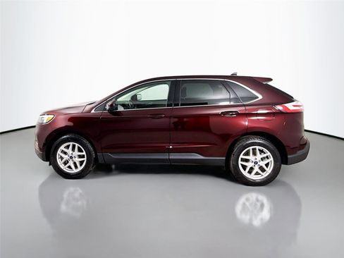 Used 2022 Ford Edge SEL w/ Convenience Package image 4