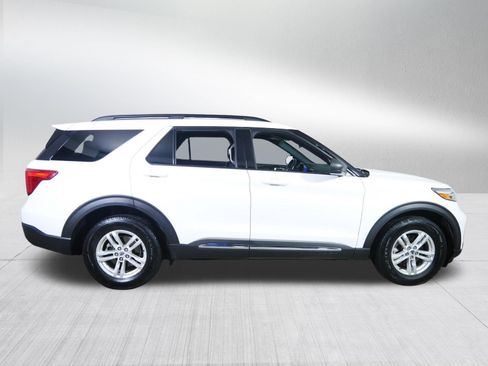 Used 2020 Ford Explorer XLT AWD/4WD image 8