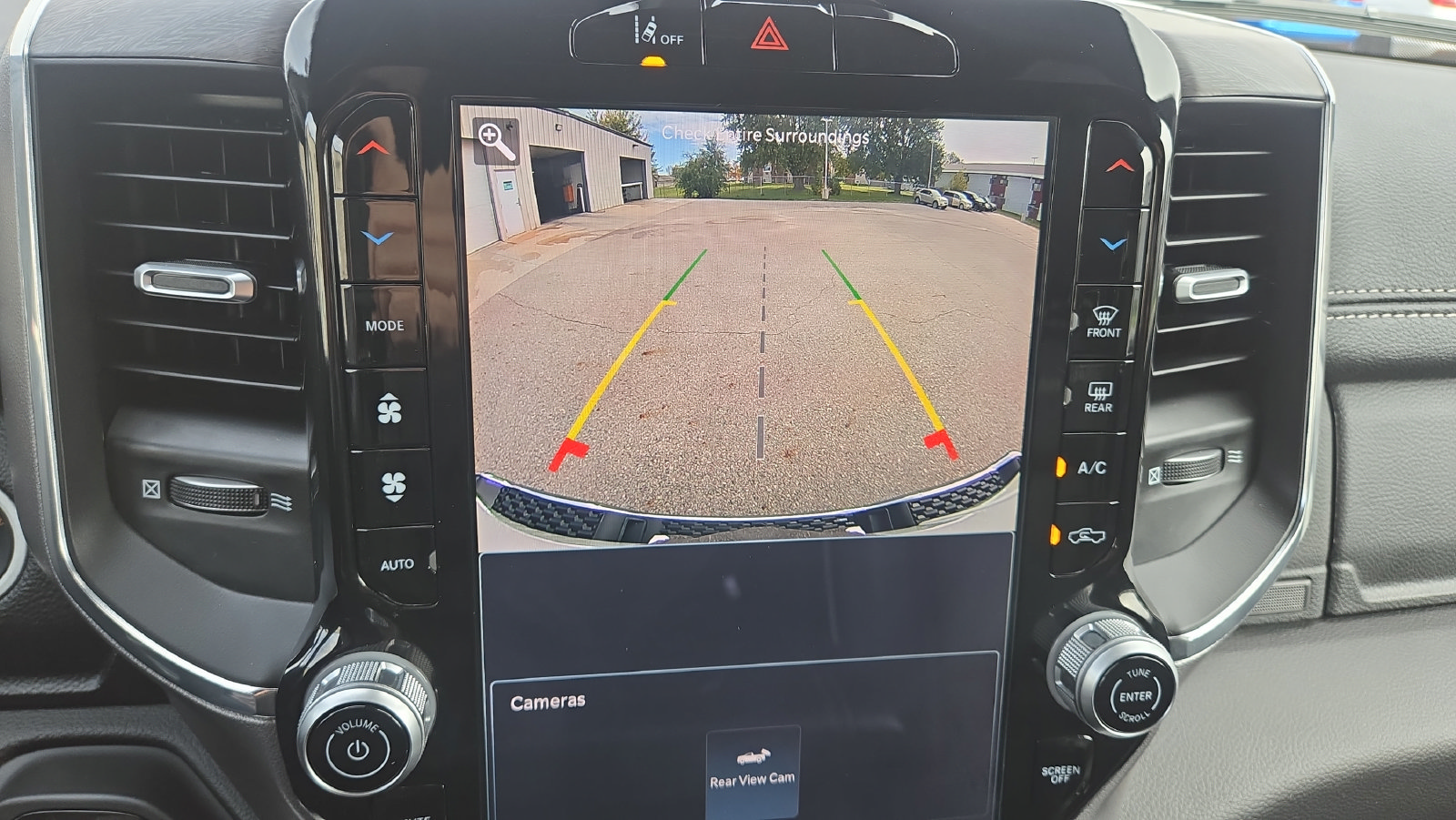 Used 2025 RAM 1500 Laramie w/ Trailer Tow Group AWD/4WD image 15