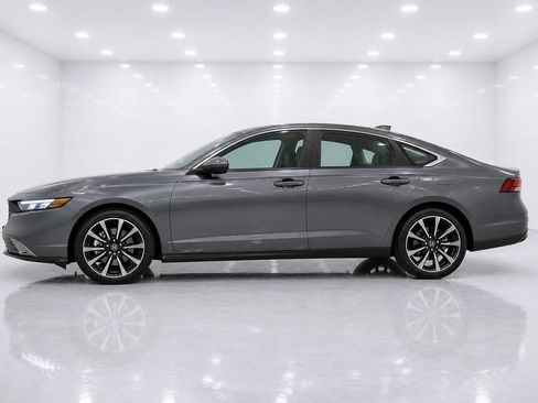 Used 2024 Honda Accord EX image 2