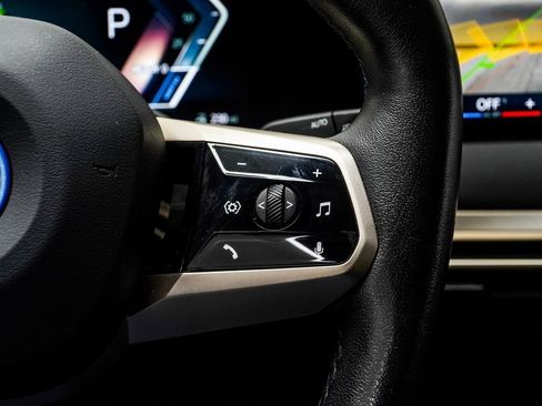 Used 2022 BMW iX xDrive50 w/ Sport Package image 30