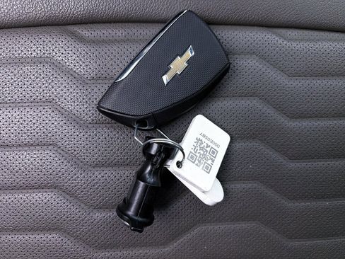 Used 2024 Chevrolet Silverado 1500 ZR2 w/ Technology Package image 31