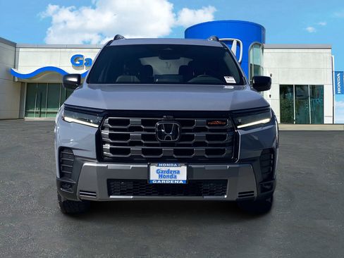 New 2026 Honda Pilot TrailSport image 2