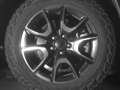 Used 2025 Jeep Compass Trailhawk AWD/4WD image 15