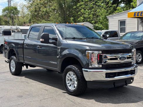 Used 2019 Ford F250 XL w/ STX Appearance Package image 2