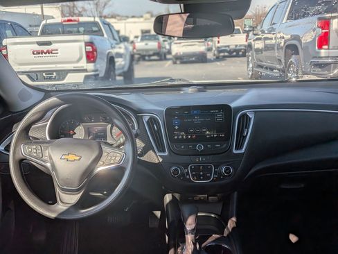 Used 2024 Chevrolet Malibu LT image 19