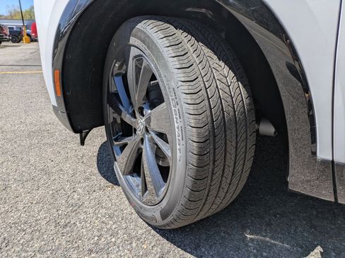 New 2026 Buick Envision Sport Touring AWD/4WD image 39