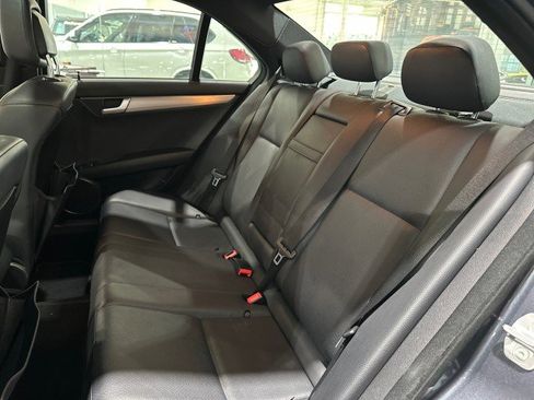 Used 2013 Mercedes-Benz C 250 Sedan image 38