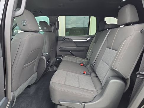 Certified 2025 GMC Acadia Elevation FWD image 14
