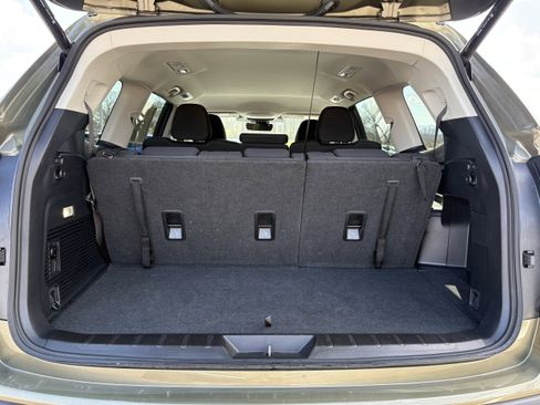 Used 2025 Subaru Ascent Premium image 12