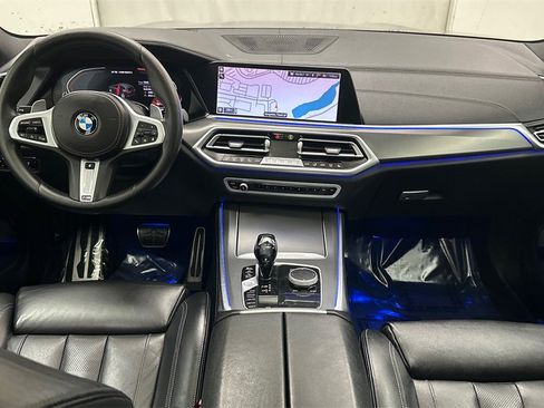 Used 2020 BMW X5 M50i w/ Premium Package image 22
