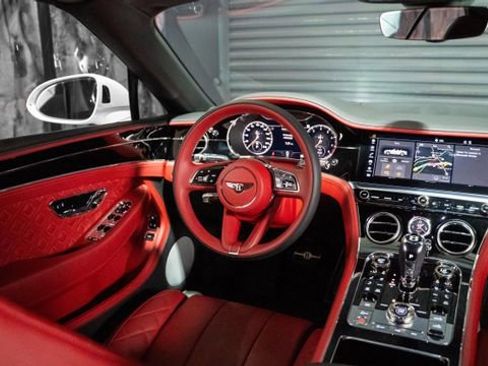 Used 2022 Bentley Continental GT image 6