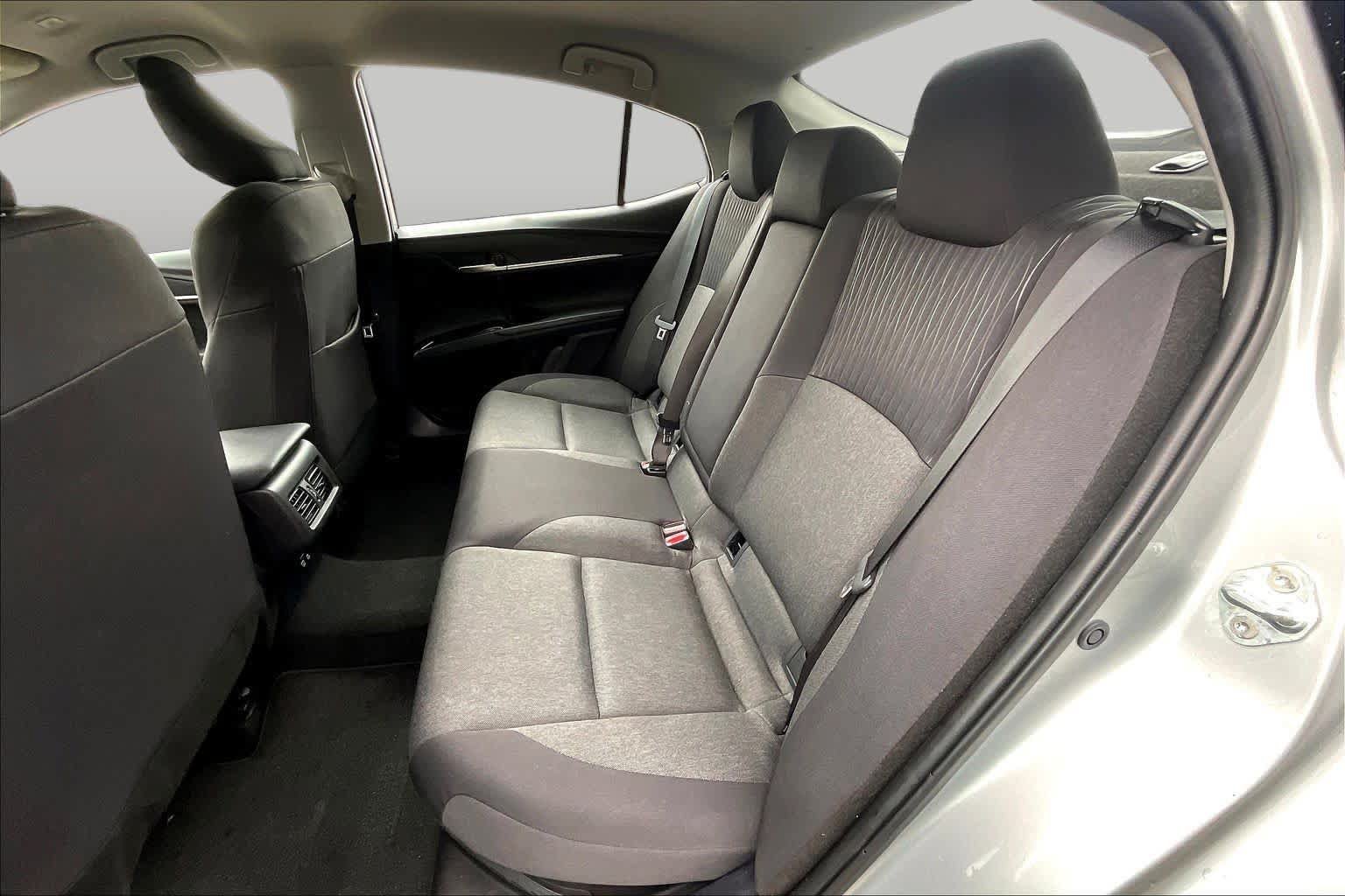 Used 2025 Toyota Camry LE FWD image 20