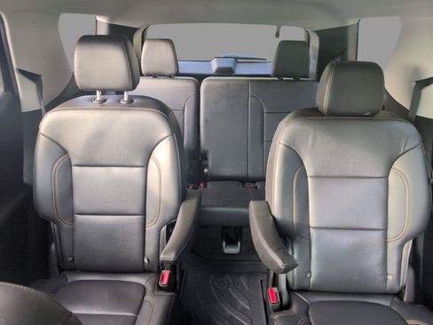 Used 2019 Chevrolet Traverse RS FWD image 30