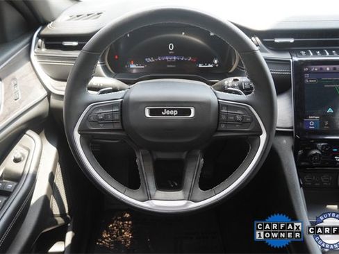 Certified 2024 Jeep Grand Cherokee L Limited w/ Luxury Tech Group II image 18