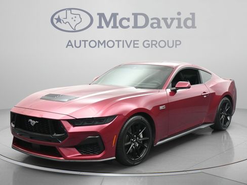 Used 2025 Ford Mustang GT Premium RWD image 4