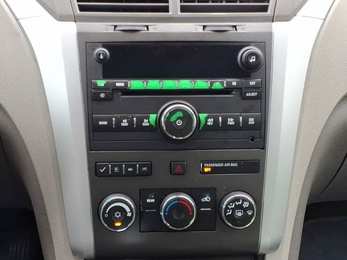 Used 2012 Chevrolet Traverse LT FWD image 7