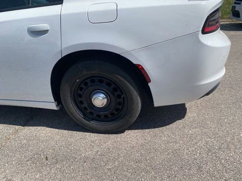 Used 2020 Dodge Charger SXT image 11