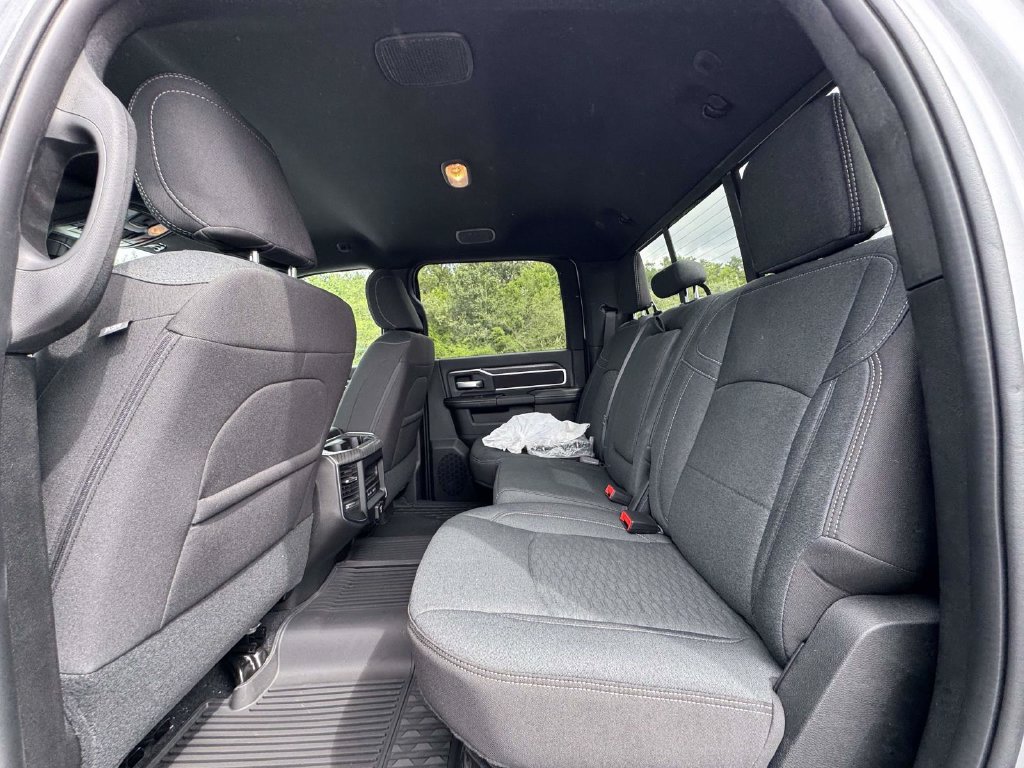 New 2026 RAM 3500 Big Horn AWD/4WD image 14
