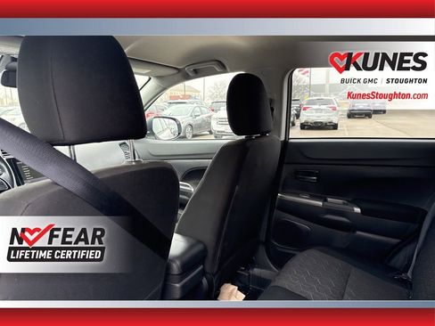 Used 2020 Mitsubishi Outlander Sport SE image 29