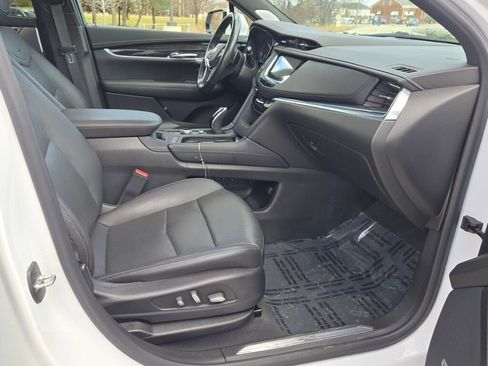 Used 2021 Cadillac XT5 Premium Luxury AWD/4WD image 7