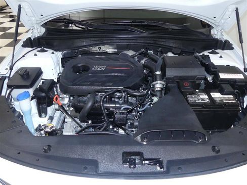 Used 2020 Kia Optima SX image 21